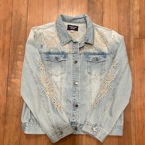 Johnny Was Iva Denim Jacket - sz Medium